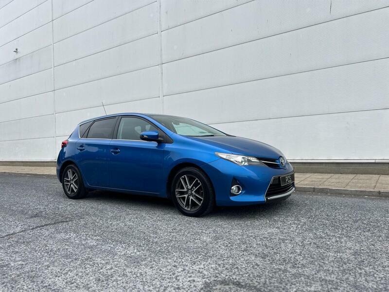 Toyota Auris 1.6 V-matic Excel Multidrive S Blue #29