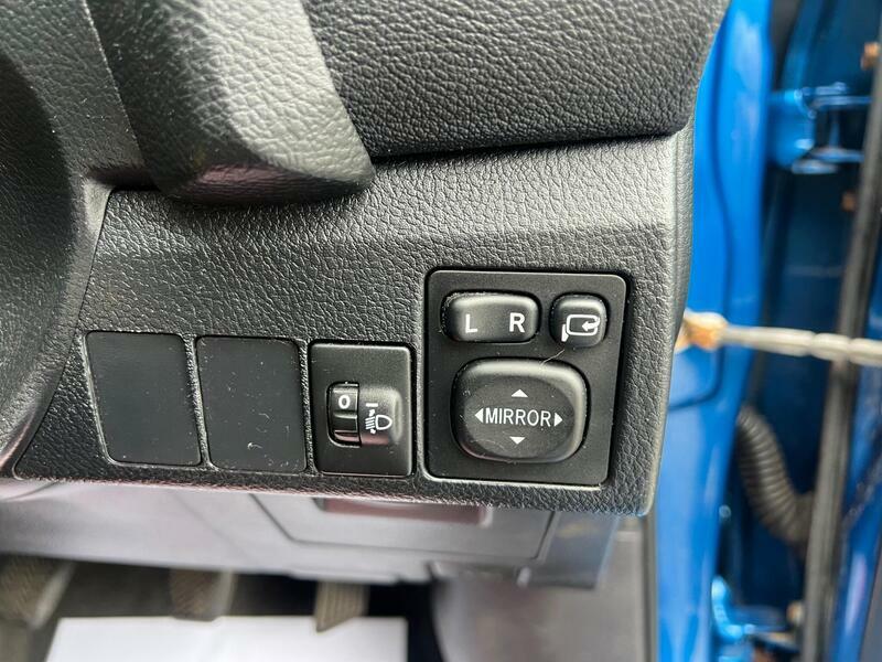 Toyota Auris 1.6 V-matic Excel Multidrive S Blue #17