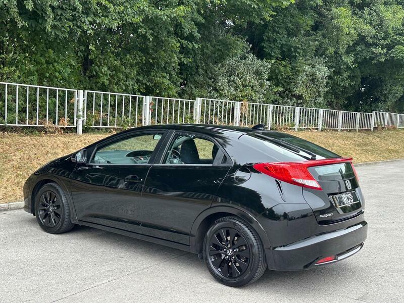 Honda Civic 1.6 I-dtec Es Euro 5 Ss Black #2
