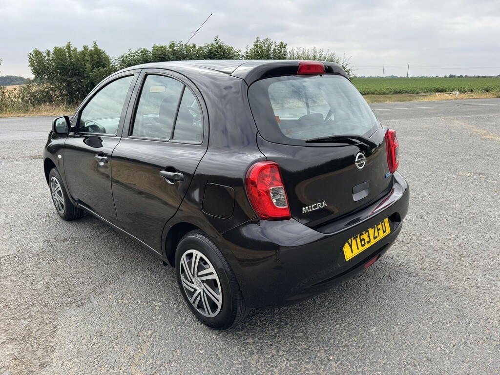 Nissan Micra 1.2 Visia Black #4