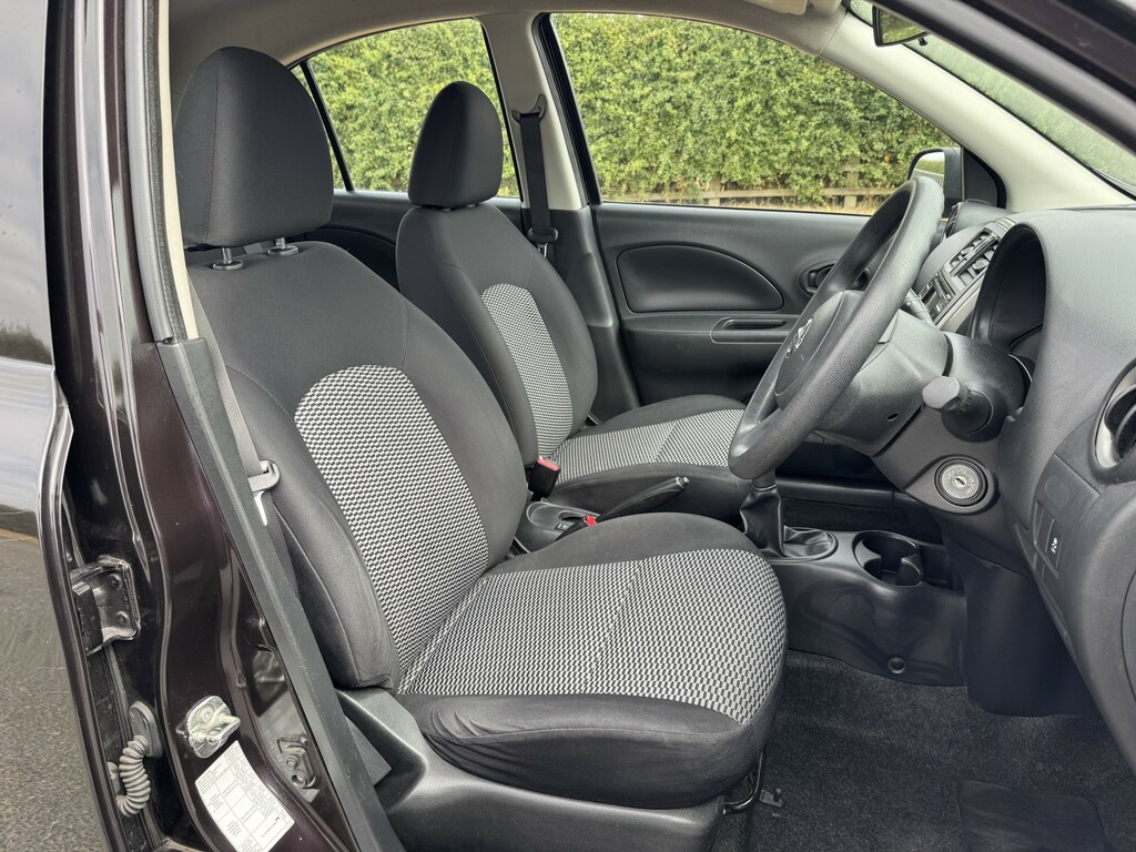 Nissan Micra 1.2 Visia Black #6