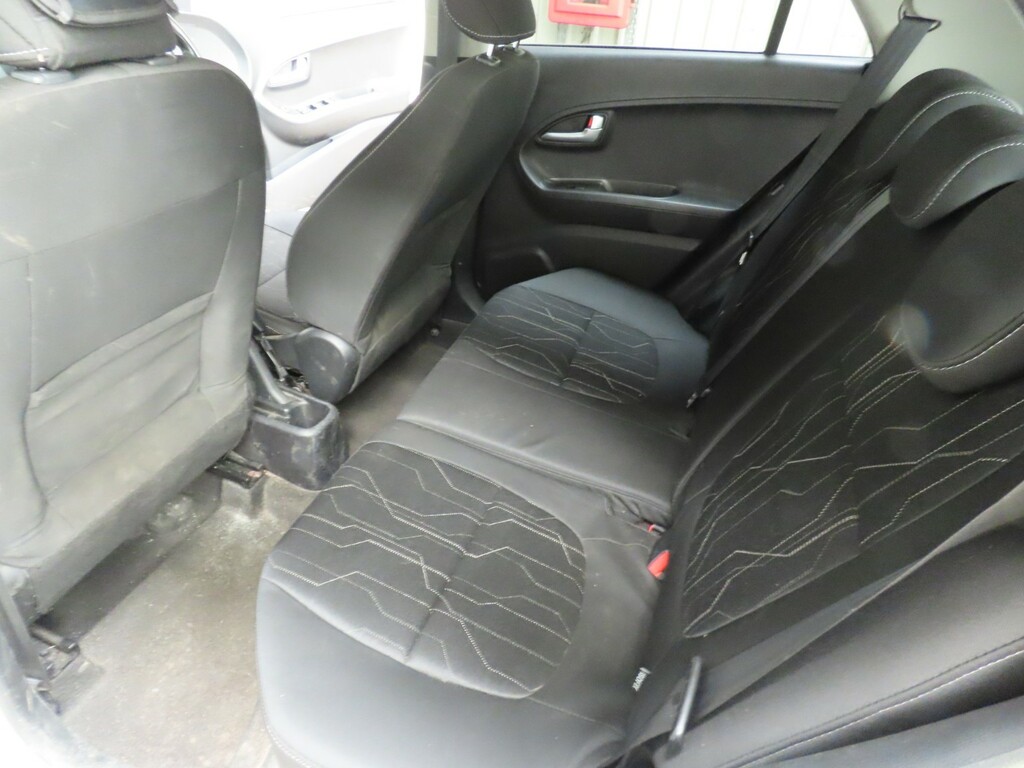 Kia Picanto 1 White #10