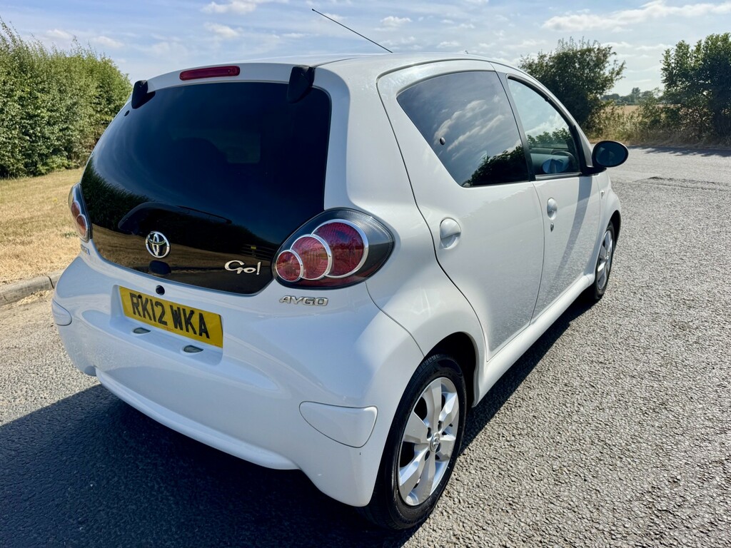 Toyota Aygo 1.0 Vvt-i Go Satnav Bluetooth White #3