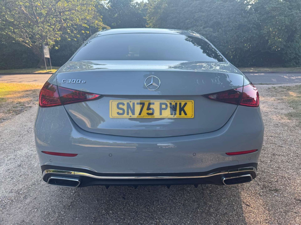 Mercedes-Benz 300 300 4Matic Amg Line Premium Plus 9G-tronic Silver #5