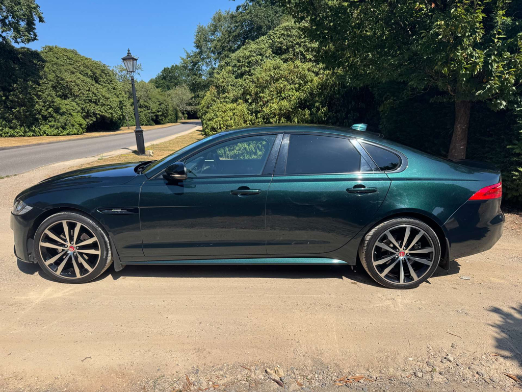 Jaguar XF D R-sport Black #31