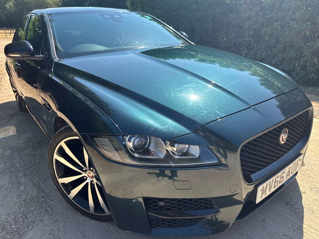 Jaguar XF D R-sport Black #25