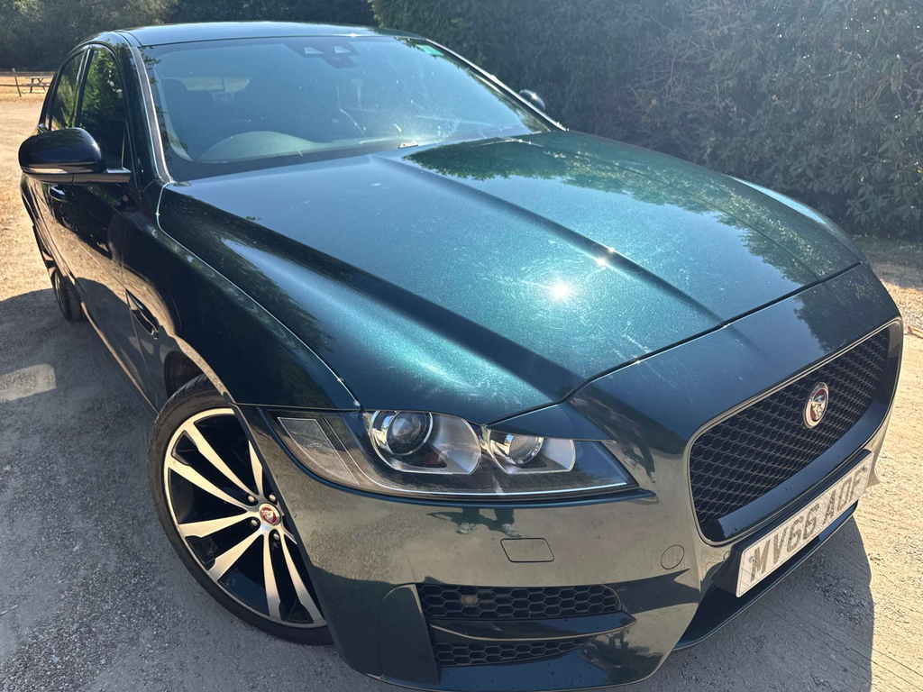 Jaguar XF D R-sport Black #35