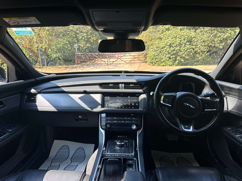 Jaguar XF D R-sport Black #14