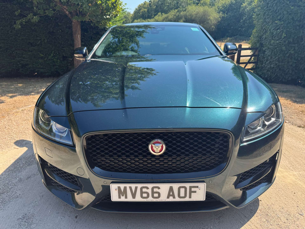 Jaguar XF D R-sport Black #36