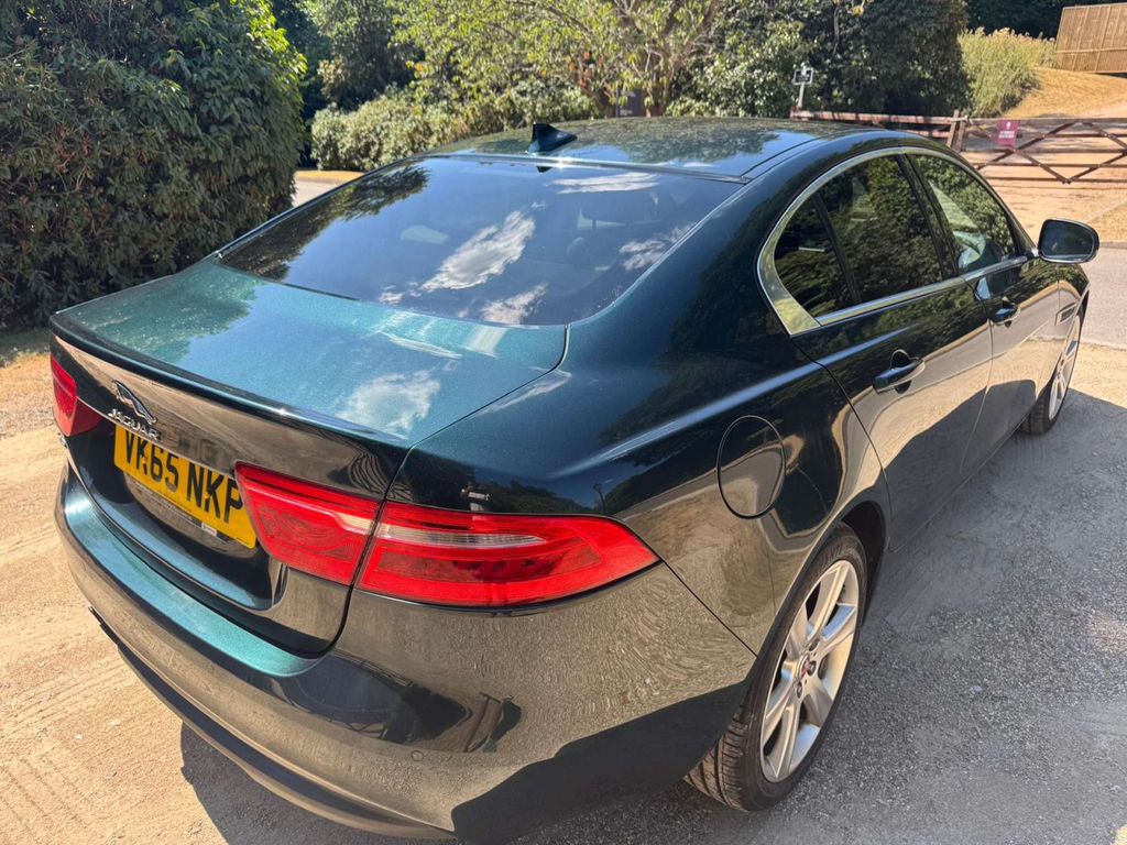 Jaguar XE 2.0D Portfolio Euro 6 Ss Green #37