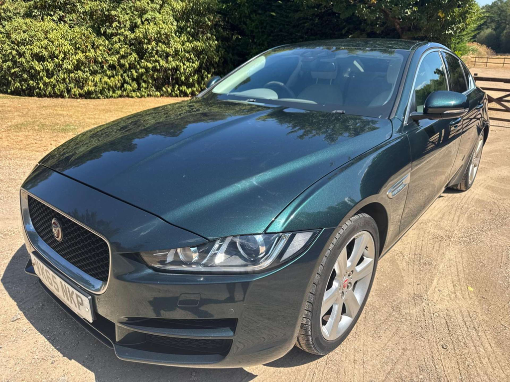 Jaguar XE 2.0D Portfolio Euro 6 Ss Green #31