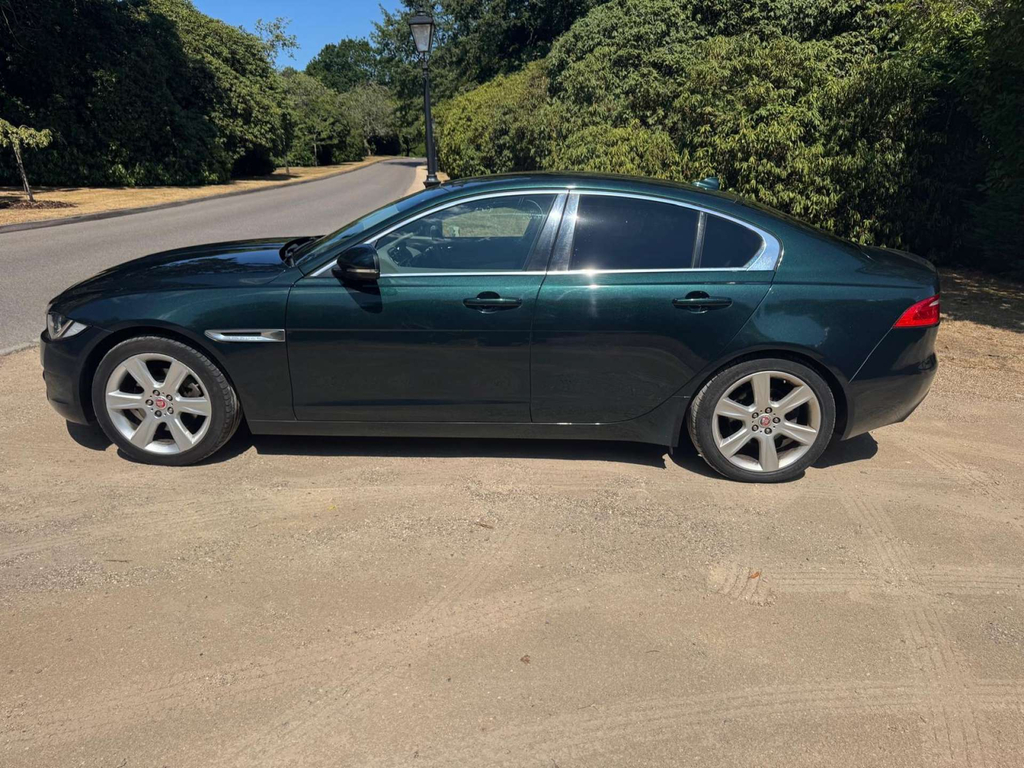 Jaguar XE 2.0D Portfolio Euro 6 Ss Green #28
