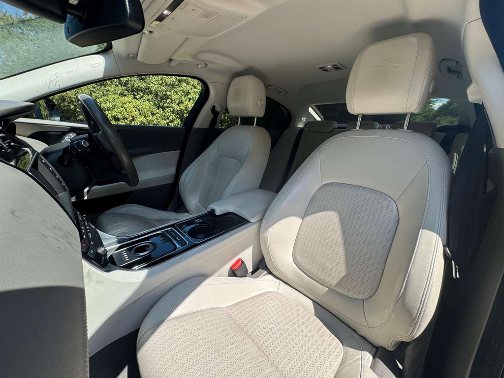 Jaguar XE 2.0D Portfolio Euro 6 Ss Green #11