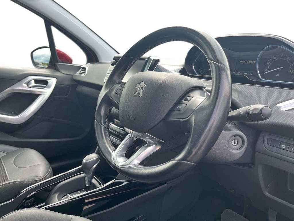 Peugeot 2008 1.2 Puretech Allure Premium Suv Eat Eur RA19EFP Red #5