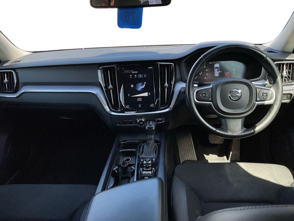 Volvo V60 2.0 D3 Momentum Estate Euro 6 Ss BX68RZL Blue #6