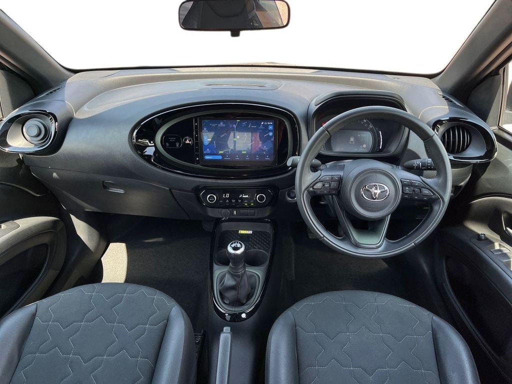 Toyota Aygo X 1.0 Vvt I Exclusive Hatchback Eu FL72MUB Green #6