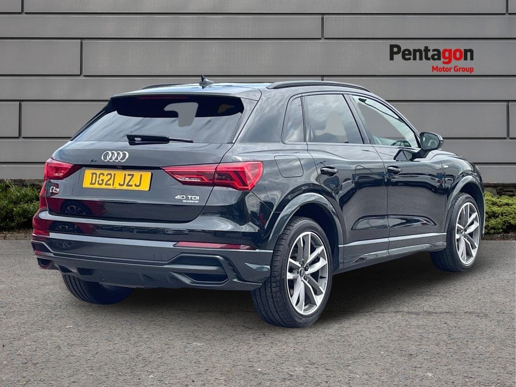 Audi Q3 2.0 Tdi 40 Black Edition Suv S Tronic Q DG21JZJ Black #4