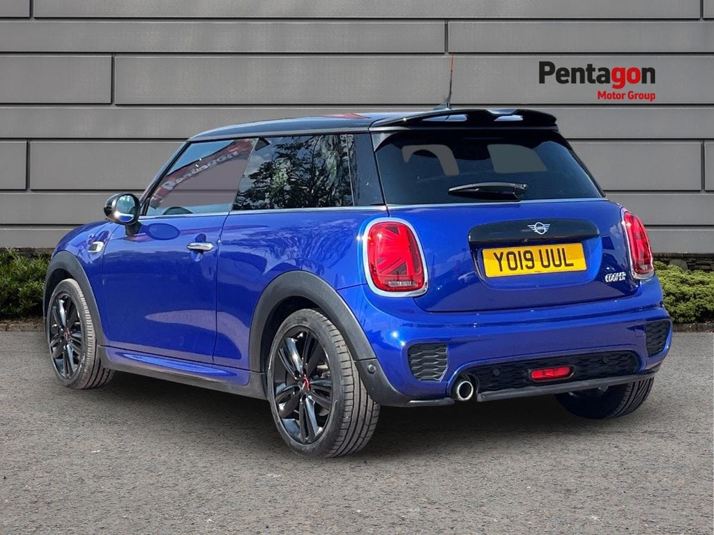 Mini Hatch 1.5 Cooper Sport Hatchback Euro YO19UUL Blue #2