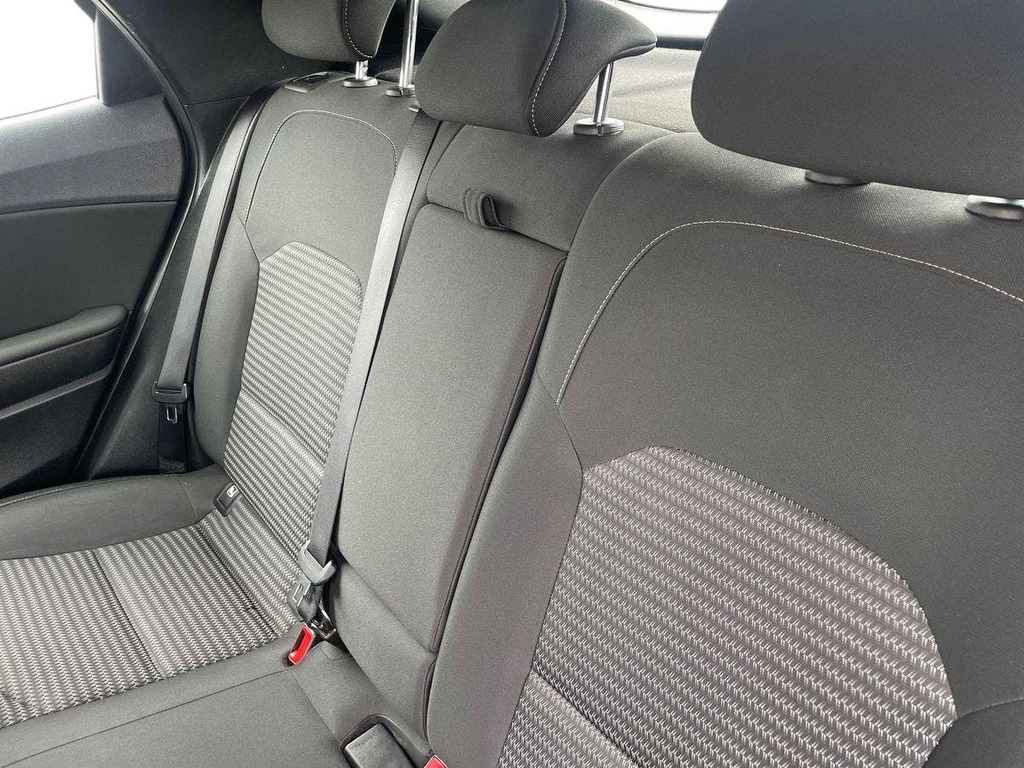 Kia Xceed 1.6 Crdi Mhev 3 Suv Hybrid Euro Silver #9