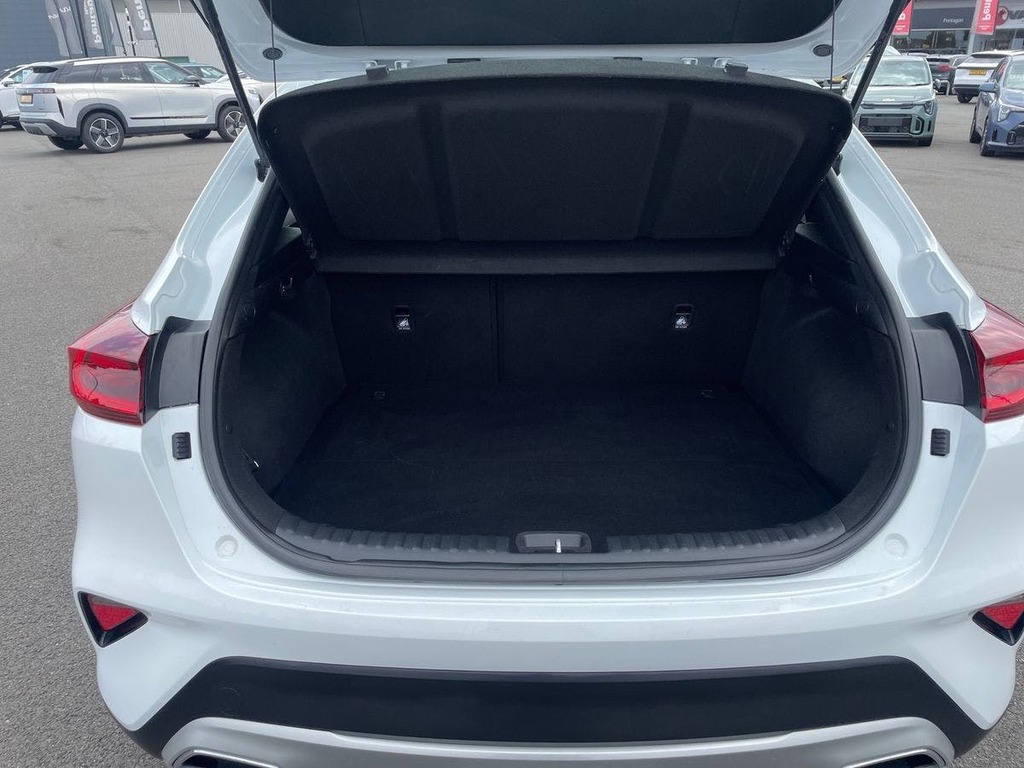 Kia Xceed 1.6 Crdi Mhev 3 Suv Hybrid Euro Silver #10