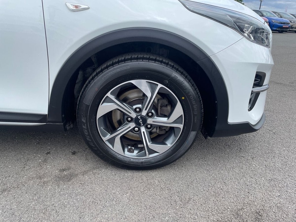 Kia Xceed 1.6 Crdi Mhev 3 Suv Hybrid Euro Silver #15