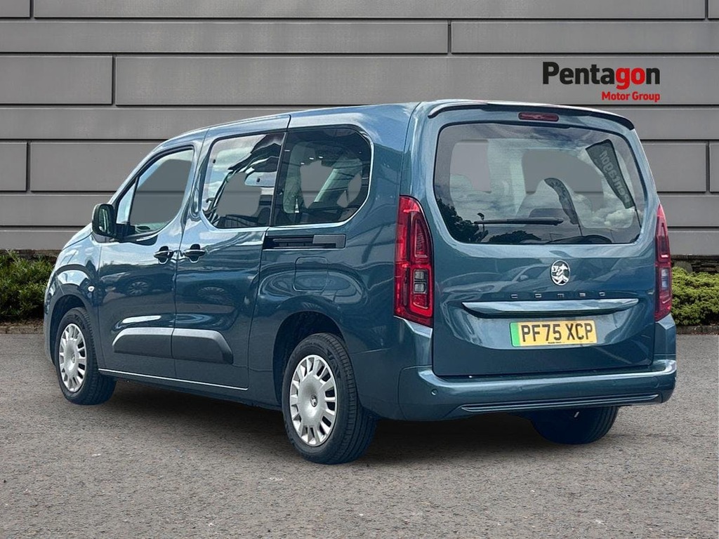 Vauxhall Combo-e Life 52Kwh Design Xl Mpv 7.4Kw Charg Blue #2