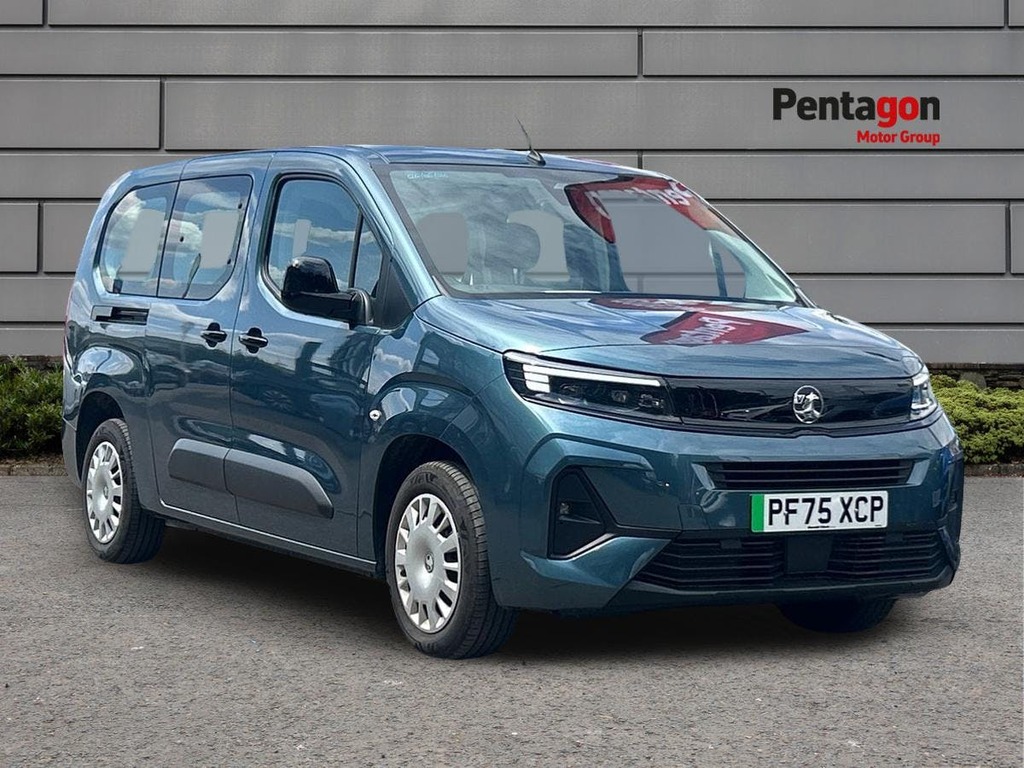 Vauxhall Combo-e Life 52Kwh Design Xl Mpv 7.4Kw Charg Blue