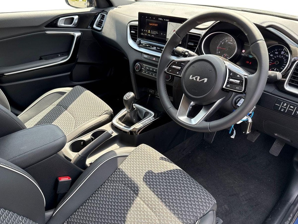 Kia Xceed 1.0 T Gdi Mhev Pure Suv Hybrid E Grey #5