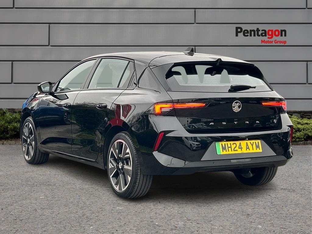 Vauxhall Astra 54Kwh Design Hatchback 156 Ps MH24AYM Black #2