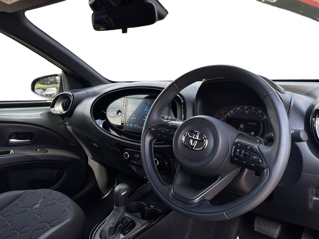 Toyota Aygo X 1.0 Vvt I Exclusive Hatchback X Shift E MK23KBN Green #5