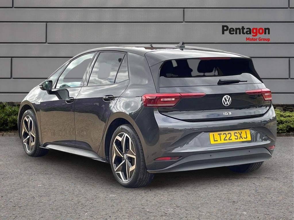 Volkswagen ID.3 Pro Performance 58Kwh Family Hatchback Electri Grey #2