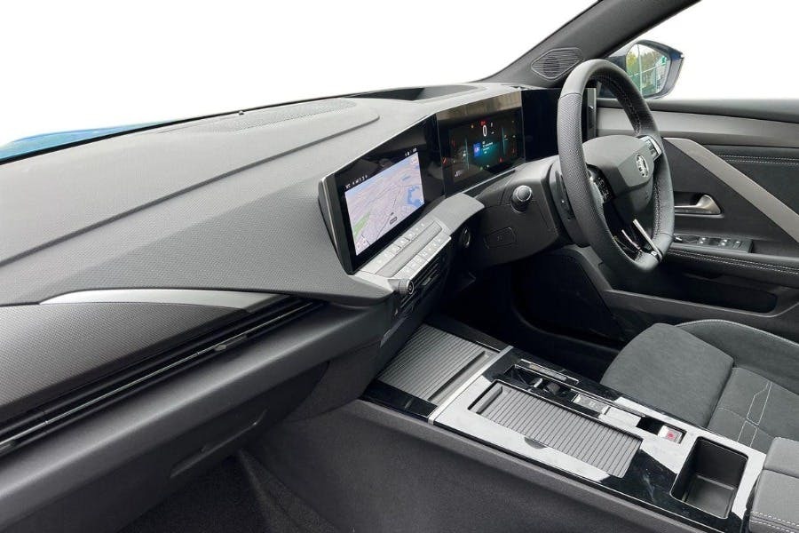 Vauxhall Astra Plus, T8 Awd Plug-in Hybrid, Dark Black #7
