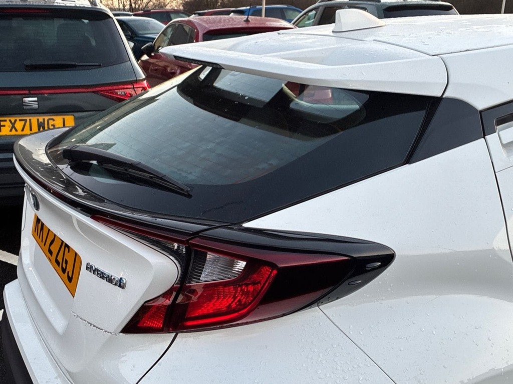 Toyota C-Hr 1.8 Hybrid Excel Cvt White #19
