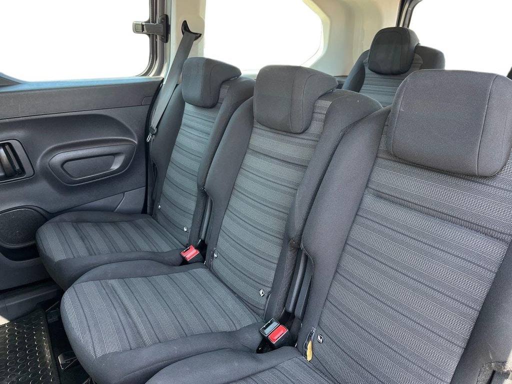 Vauxhall Combo Life  White #9