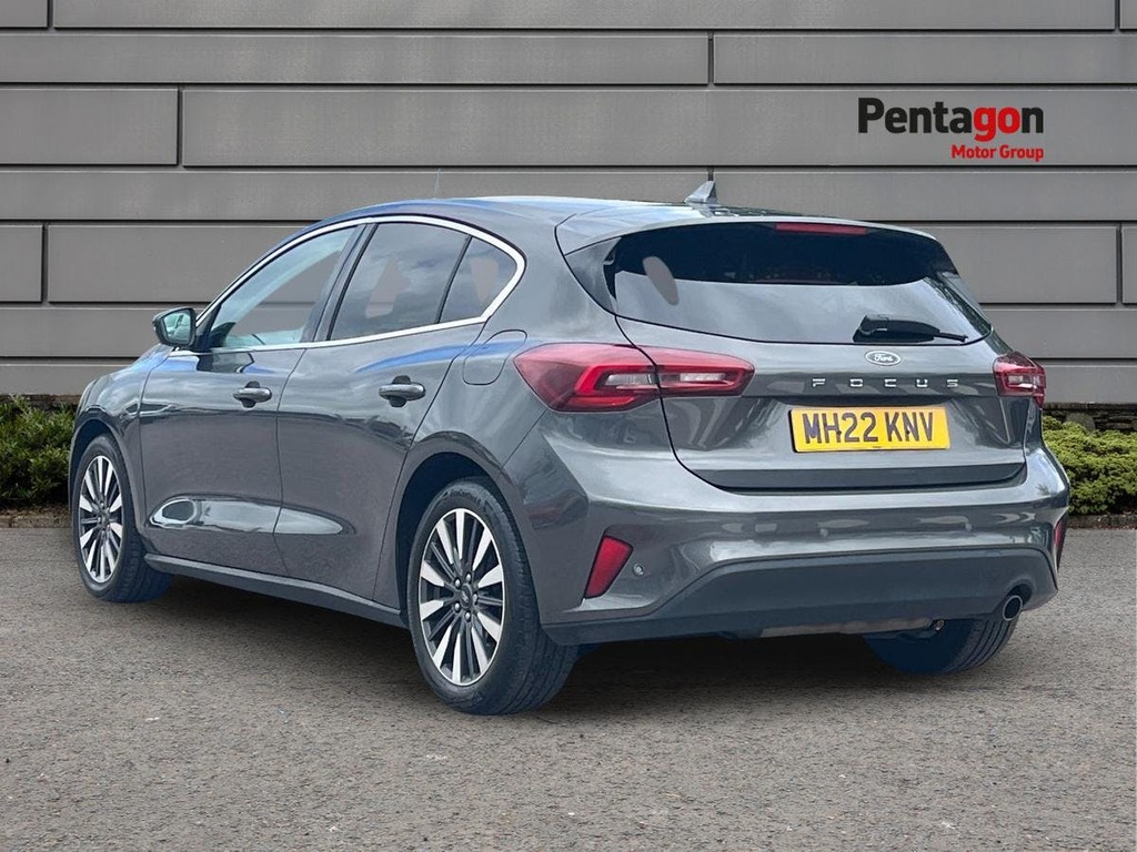 Ford Focus 1.0T Ecoboost Titanium Vignale Hatchback Petro MH22KNV Grey #2