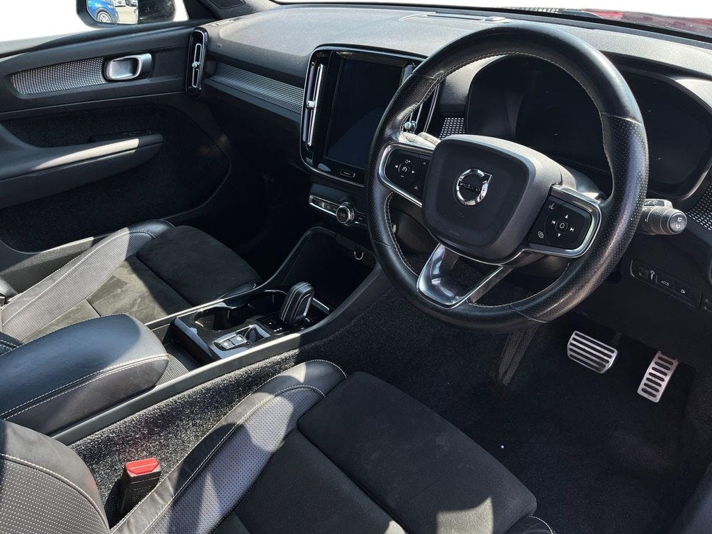 Volvo XC40 1.5H T5 Twin Engine Recharge 10.7Kwh R Design Pro YX70XWM Black #5