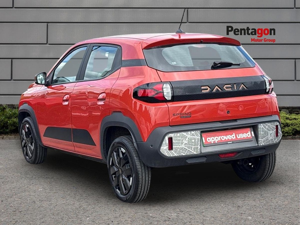 Dacia Spring 100 24.3Kwh Extreme Hatchback 1 Red