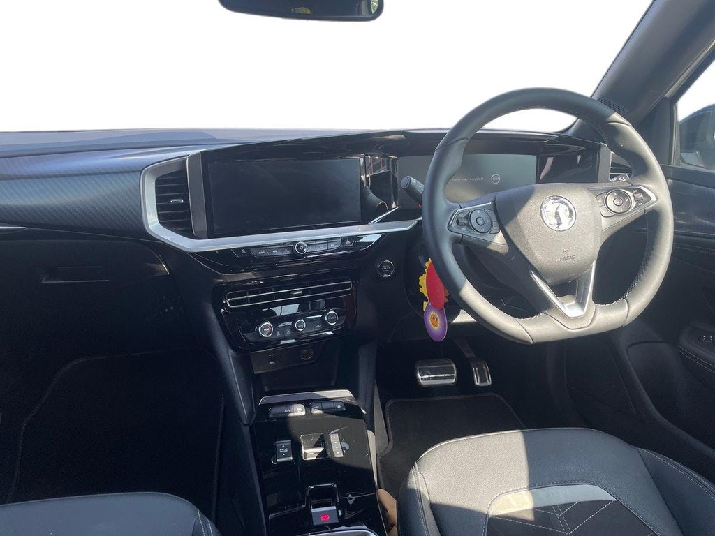 Vauxhall Mokka-e 50Kwh Ultimate Suv 136 Ps YS25NYP White #6