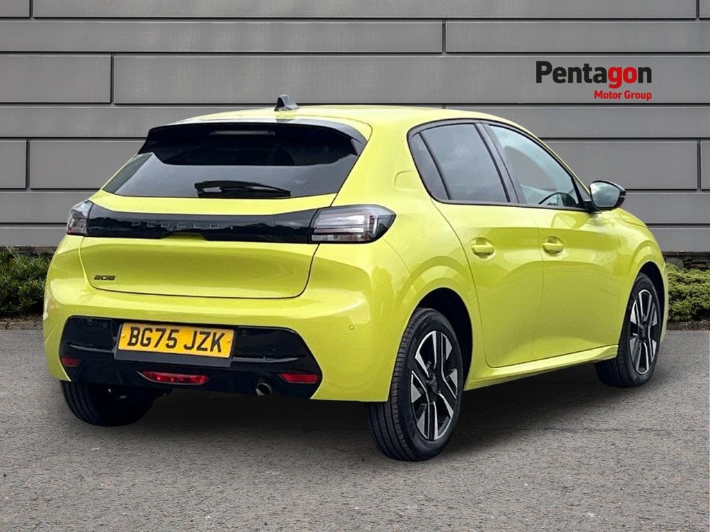 Peugeot 208 1.2 Puretech Allure Hatchback Eu BG75JZK Yellow #4