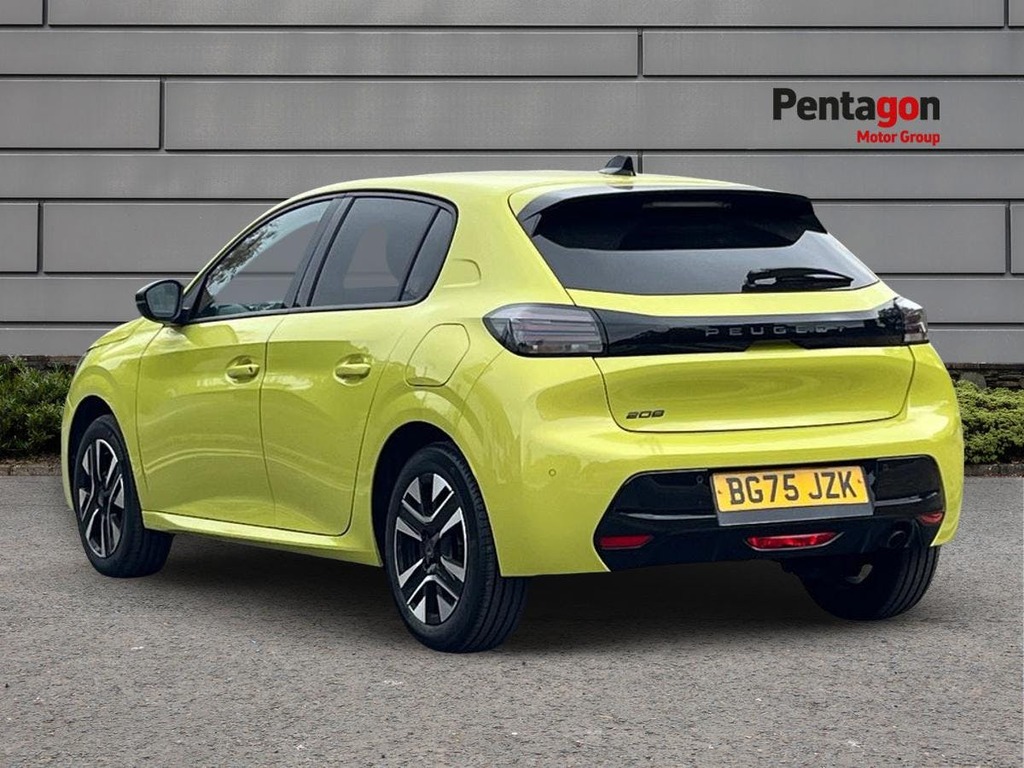 Peugeot 208 1.2 Puretech Allure Hatchback Eu BG75JZK Yellow #2