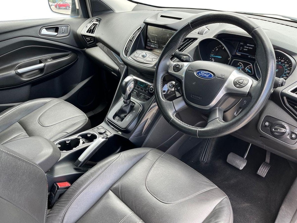 Ford Kuga 2.0 Tdci Titanium X Suv Powershift Awd FP16YCR White #5