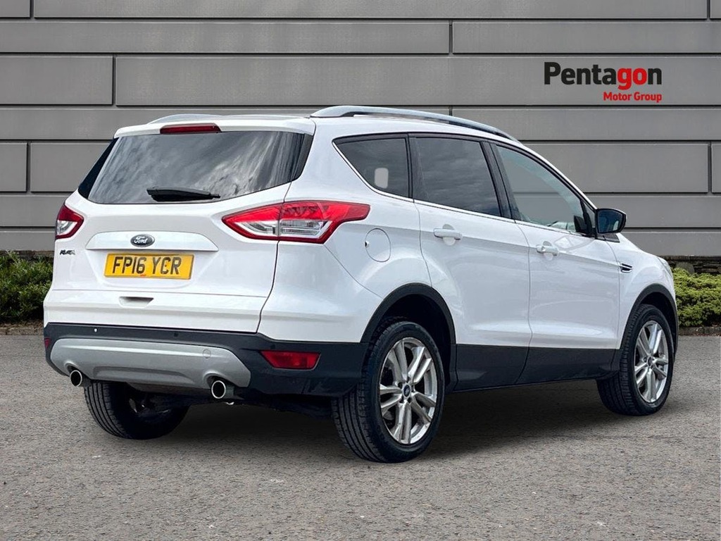 Ford Kuga 2.0 Tdci Titanium X Suv Powershift Awd FP16YCR White #4
