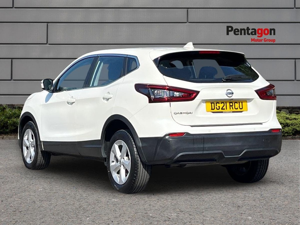 Nissan Qashqai 1.3 Dig T Acenta Premium Suv Dct E DG21RCU White #2