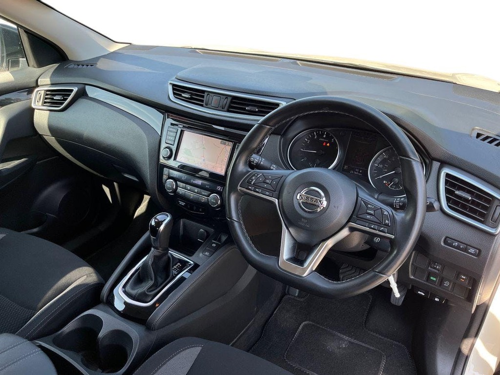 Nissan Qashqai 1.3 Dig T Acenta Premium Suv Dct E DG21RCU White #5