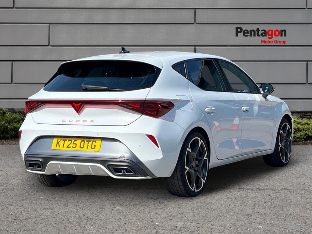 Cupra Leon 1.5 Etsi V2 Hatchback Hybrid Dsg Euro 6 KT25OTG White #4
