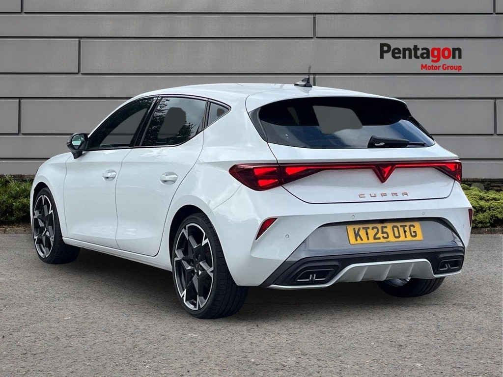 Cupra Leon 1.5 Etsi V2 Hatchback Hybrid Dsg Euro 6 KT25OTG White #2