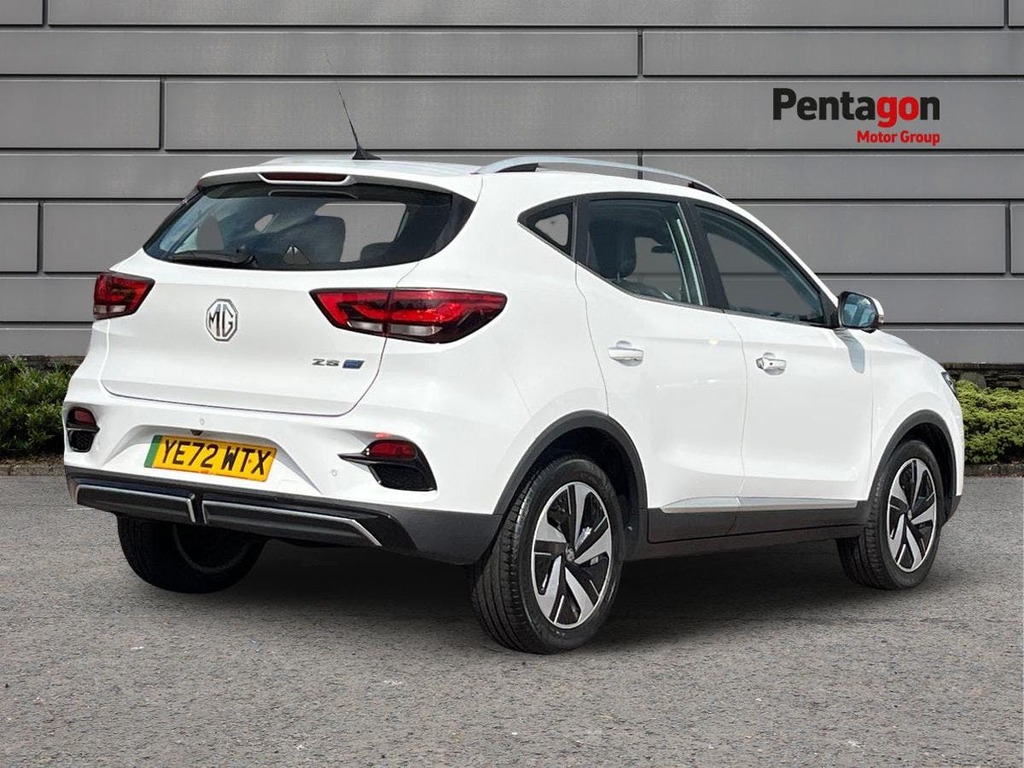 MG ZS 51.1Kwh Trophy Suv 176 Ps YE72WTX White #4