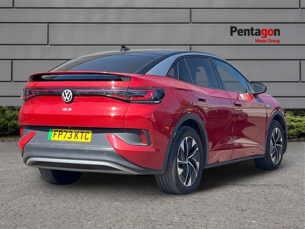Volkswagen ID.5 Pro 77Kwh Style Suv 174 Ps Red #4