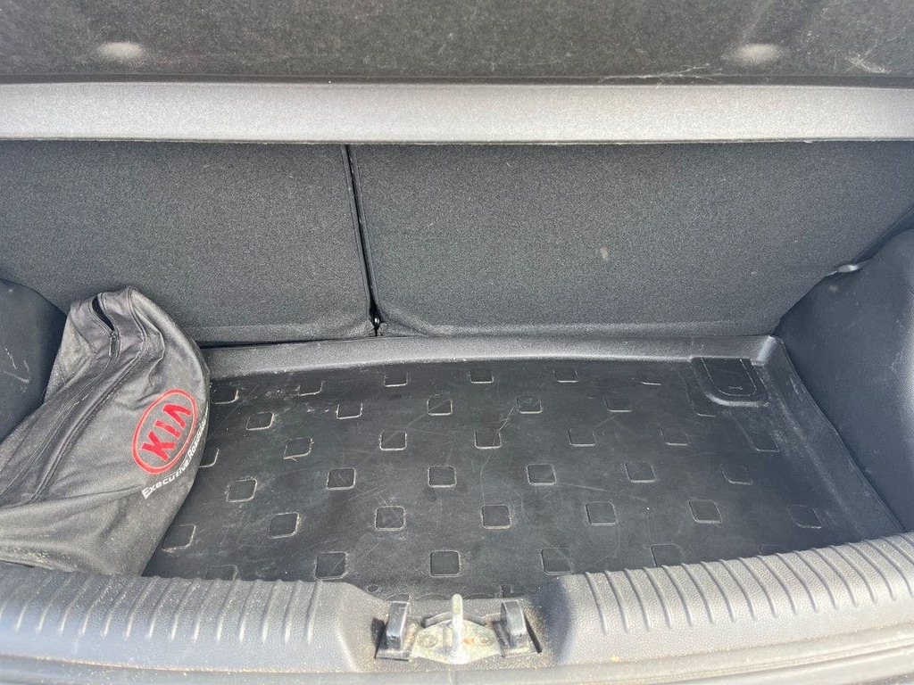 Kia Picanto Picanto Se White #9