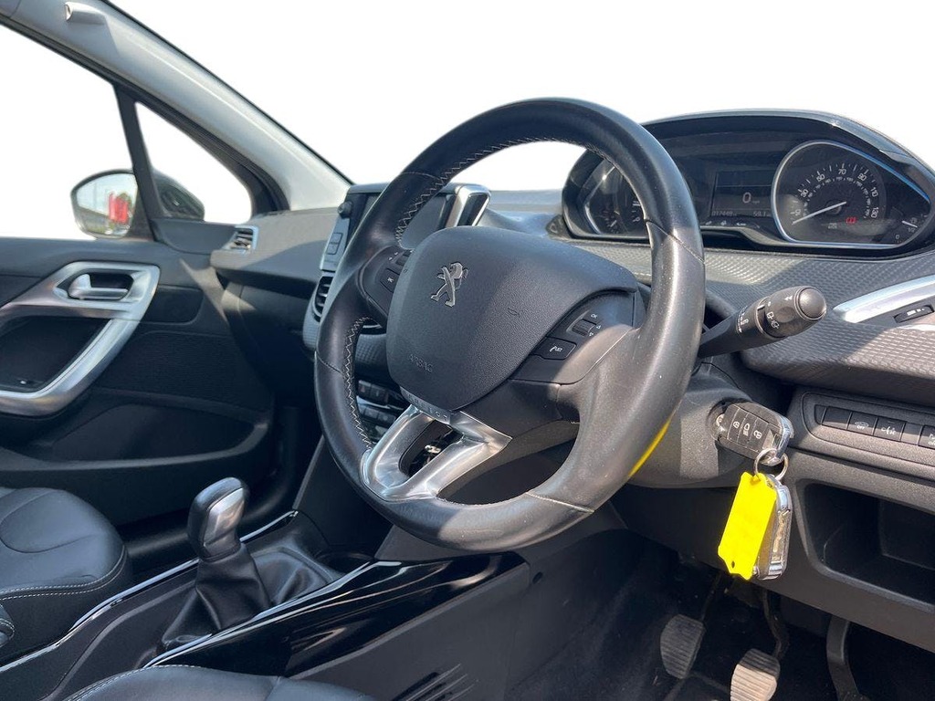 Peugeot 2008 1.2 Puretech Allure Suv Euro 6 Black #5